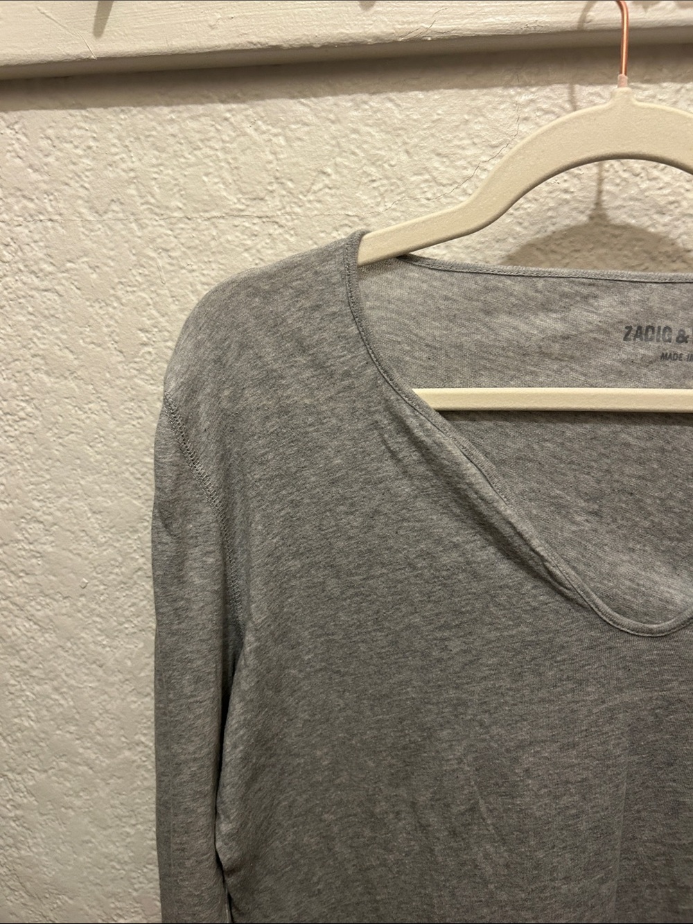 ZADIG & VOLTAIRE Light Gray V-Neck Long Sleeve Tee *Original Style* Sz LARGE - Picture 4 of 8
